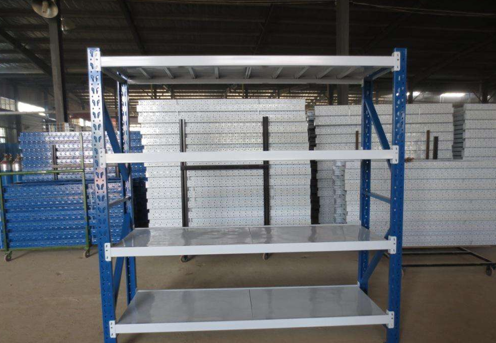 鄭州倉庫貨架作用、分類、特點(diǎn)及貨架系統(tǒng)選購流程！
